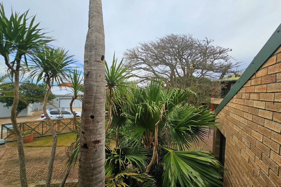 3 Bedroom Property for Sale in Paradise Beach Eastern Cape